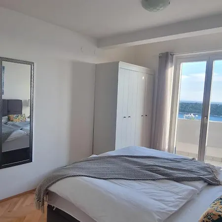 Mia Sea View Apartament *