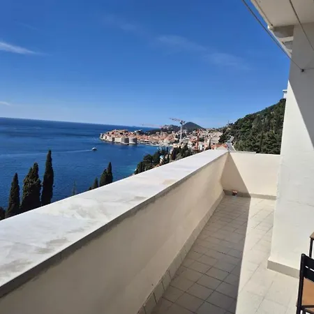 Mia Sea View