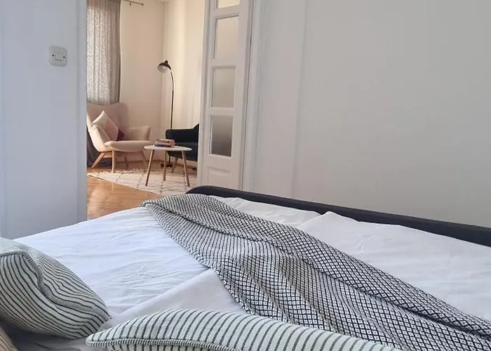 Апартаменты Mia Sea View *