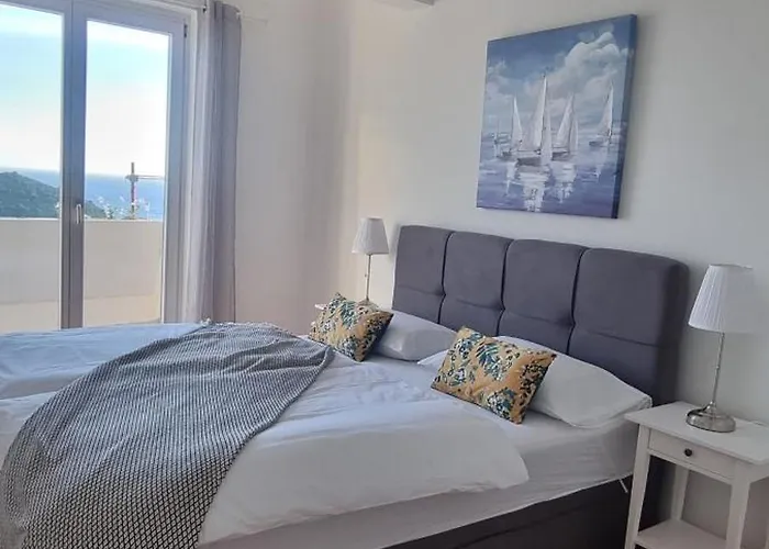 Mia Sea View Апартаменты